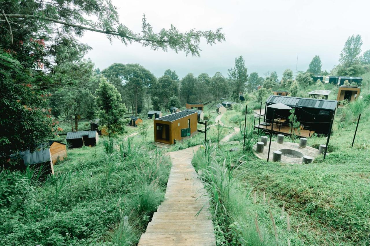 Bobocabin Gunung Mas, Puncak Tagalbato Exterior photo